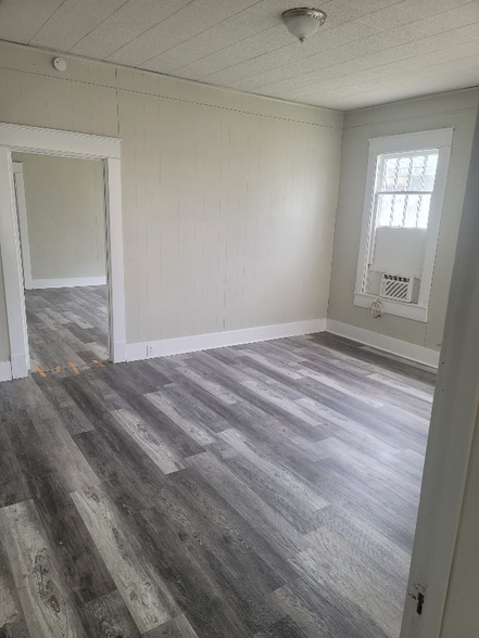 Building Photo - 1827 Kelly St