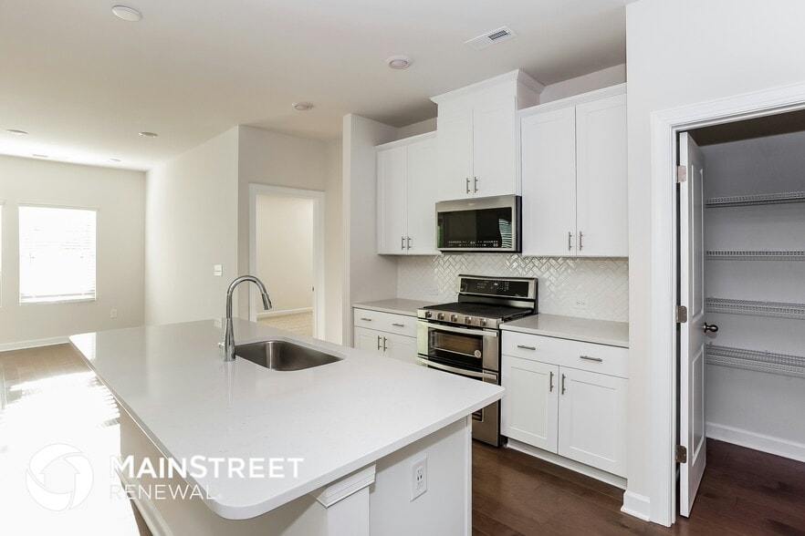 Building Photo - 4126 Longmore Ln