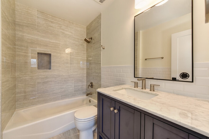 Building Photo - 9626 Knickers Ct