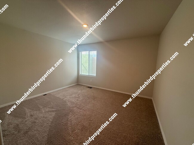Building Photo - 1523 Borrego Dr SE
