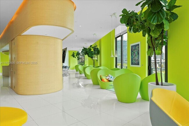 Building Photo - 501 NE 31st St