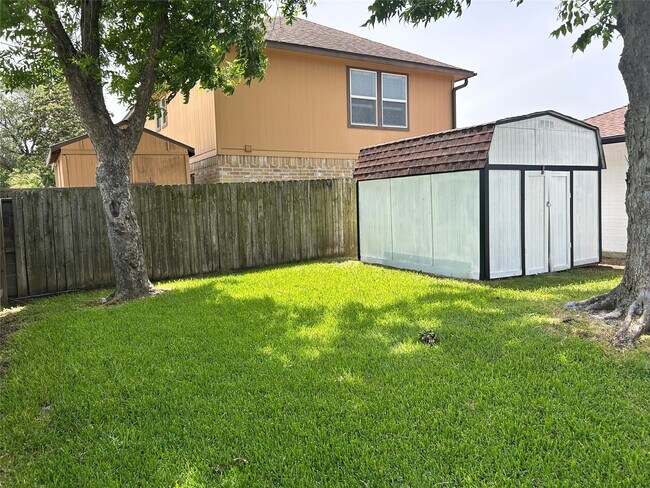 Building Photo - 1601 Washington Dr
