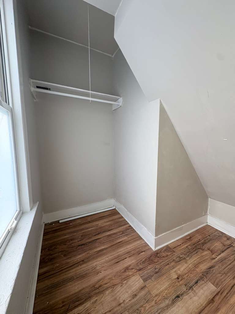 Building Photo - 253 W Ivy St