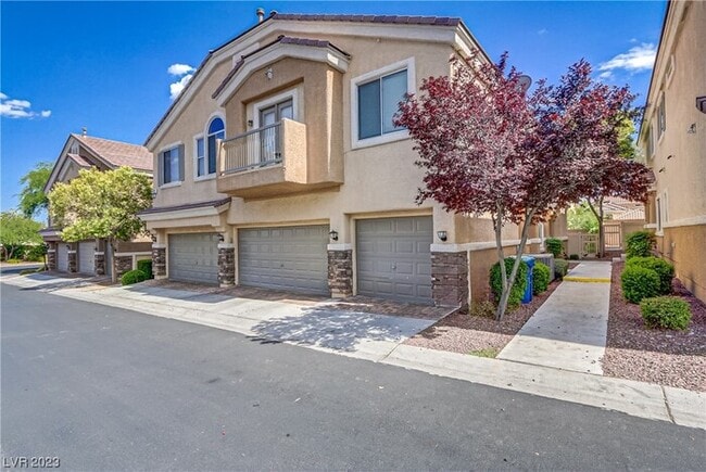 Primary Photo - Beautiful Clark County Townhome