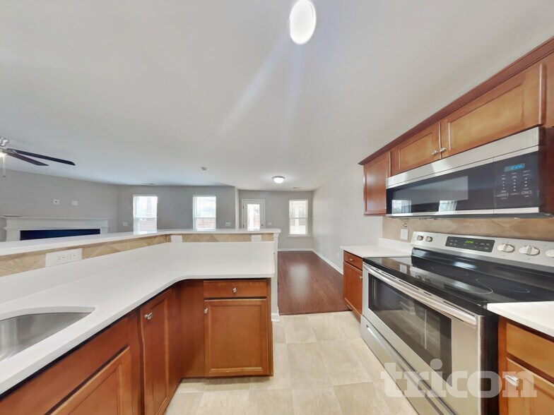 Building Photo - 31 Burr Oak Cir