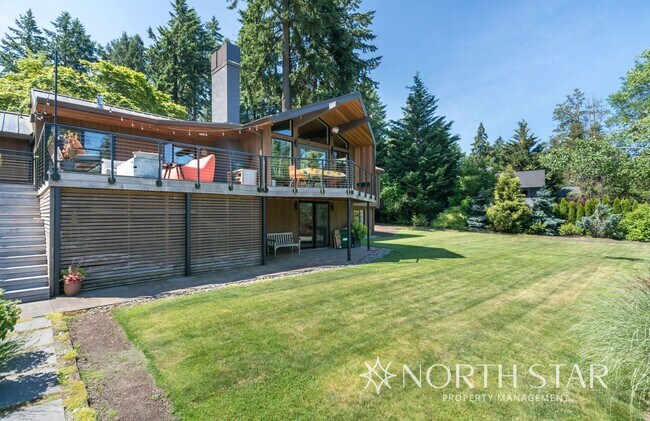 Building Photo - Perfectly located Lake Oswego Mid-century Modern Home with Lake Rights