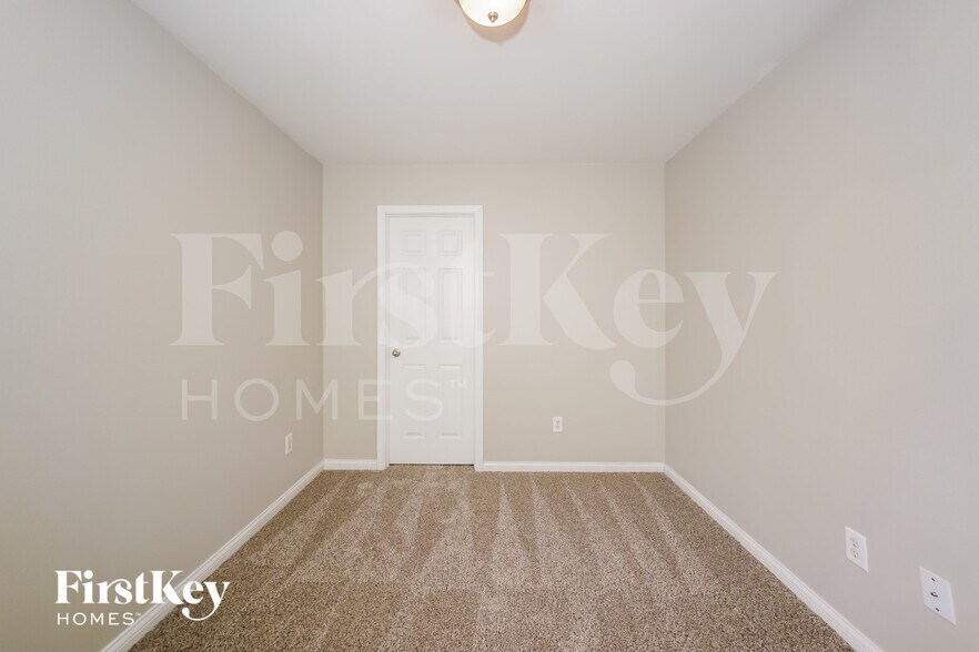 Building Photo - 6465 Matcumbe Way