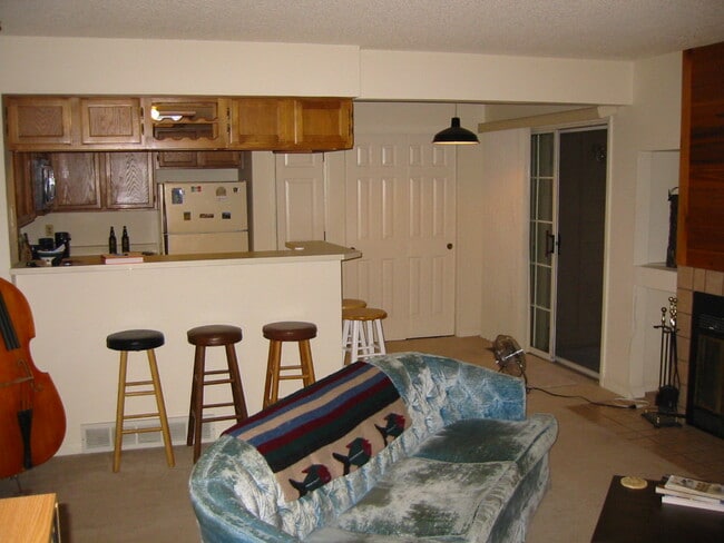 Building Photo - 4883 White Rock Cir