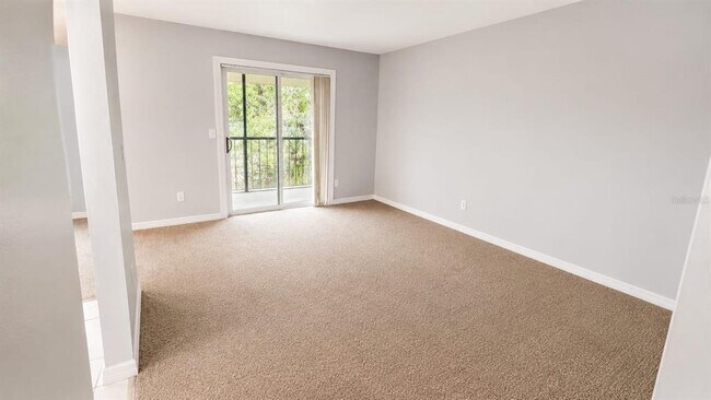 Building Photo - 9919 Turf Ct