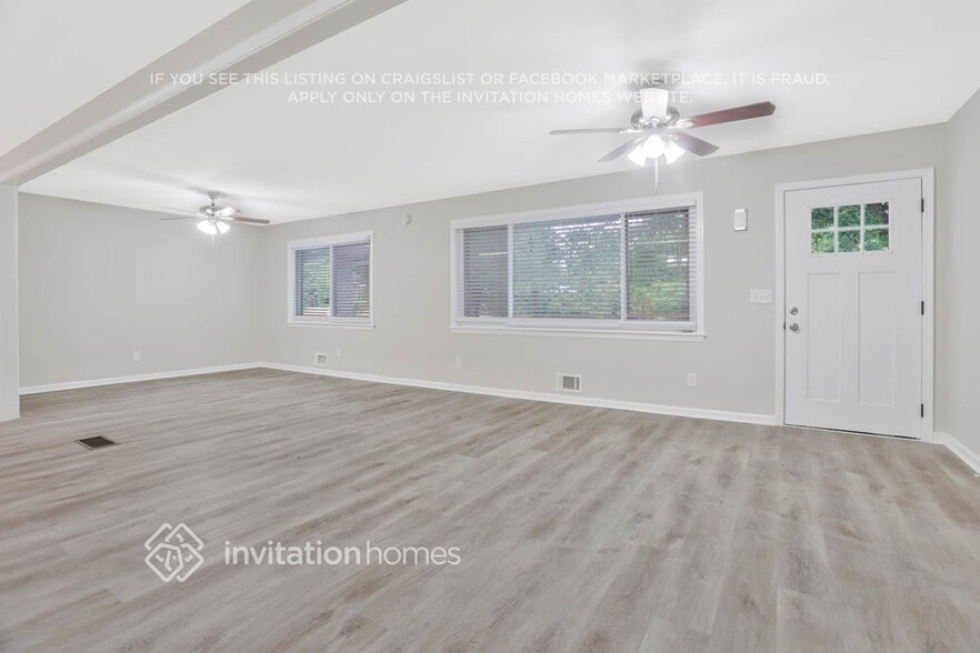 Building Photo - 944 Betty Dr