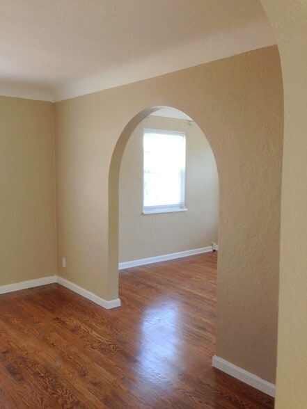 Building Photo - 316 Atlas Dr