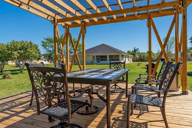 Building Photo - 2832 Rodeo Dr