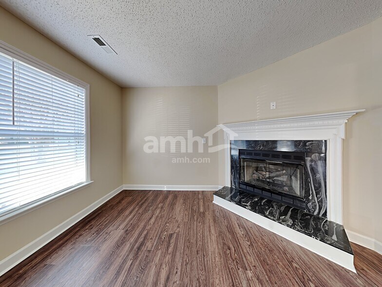 Building Photo - 1605 Glenn Meade Dr