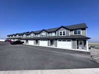 Building Photo - 2296 Deerfield Ln