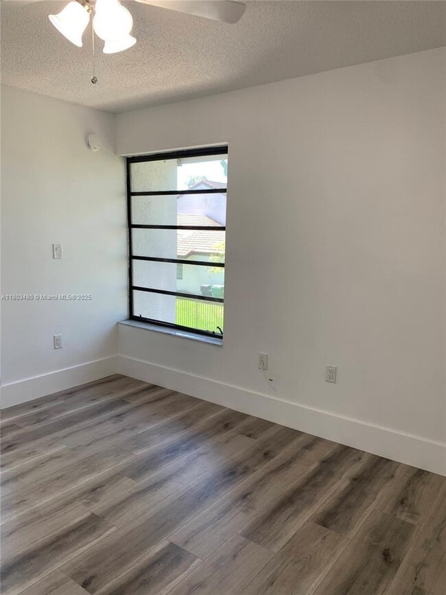 Building Photo - 9033 SW 123rd Ct