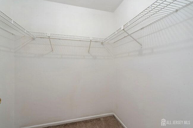 Building Photo - 57 Woodmere Dr