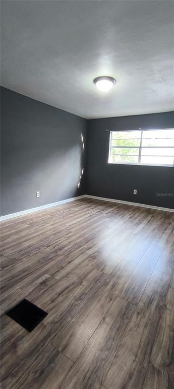 Building Photo - 2640 SW 31st Pl