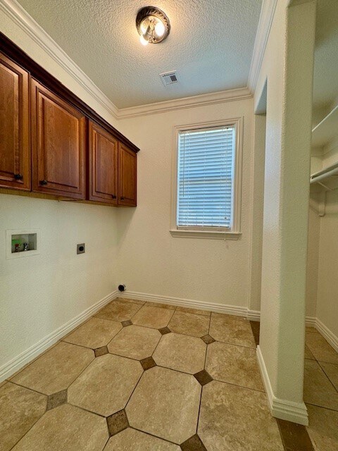 Building Photo - 601 Auburn St