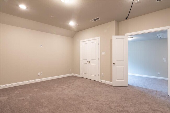 Building Photo - 31226 Shady Arbor Ln
