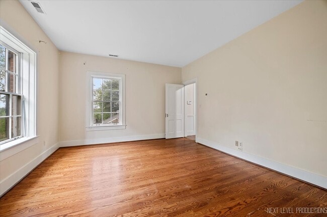 Building Photo - 41W427 Prairie St