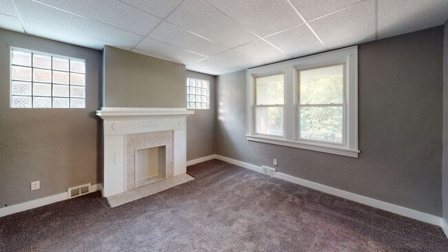 Building Photo - Renovated 3 Bed 1 Bath House for Rent