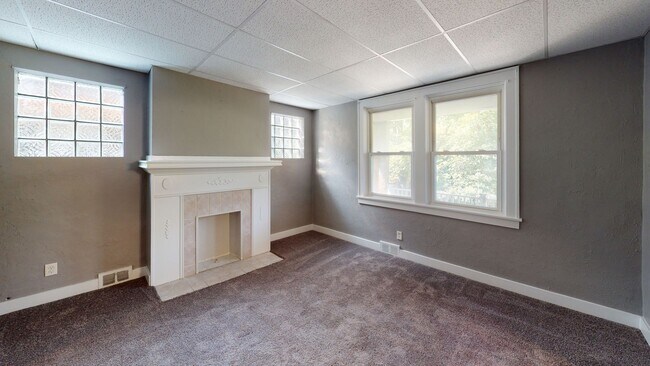 Building Photo - Renovated 3-Bedroom Home for Rent