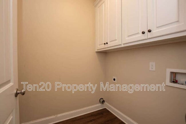 Building Photo - 7 Vineyard Dr