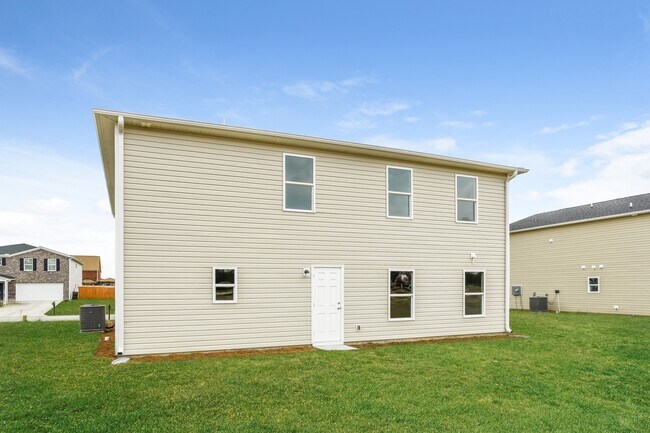 Building Photo - 4033 Lake Russell Dr