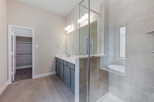 Building Photo - 8727 Arbor Trail Dr