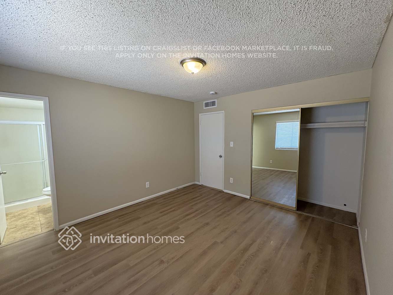 Building Photo - 8741 W Earll Dr