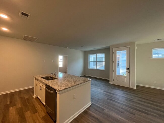 Building Photo - 149 Holloway Hill