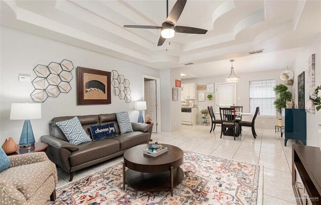 Building Photo - 1107 Lexington Cir