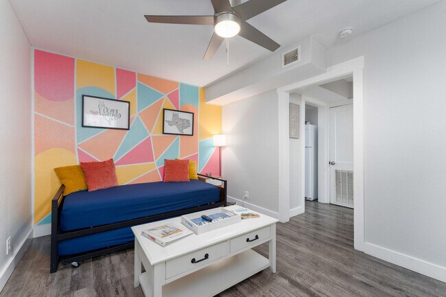 Primary Photo - 1116 Morgan Ave