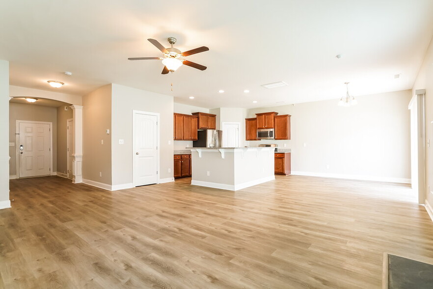 Building Photo - 3600 Sunbright Ln