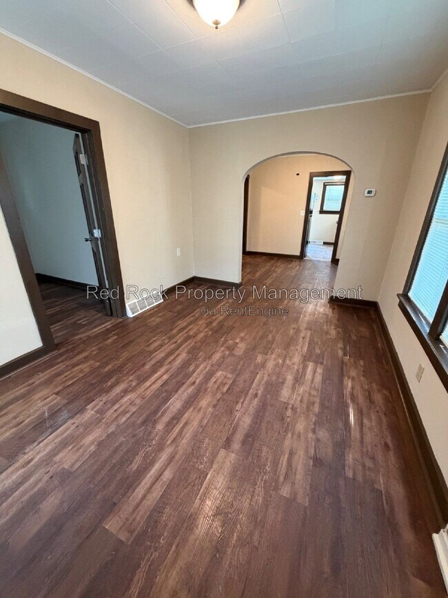 Building Photo - 1923 Church St