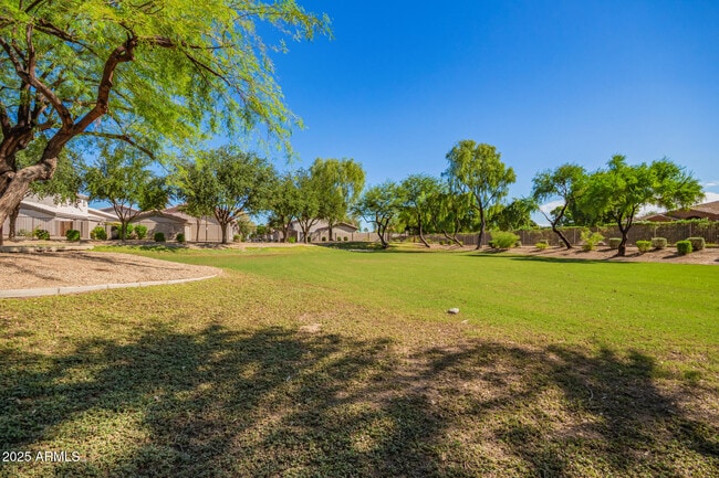 Building Photo - 7978 W Beck Ln