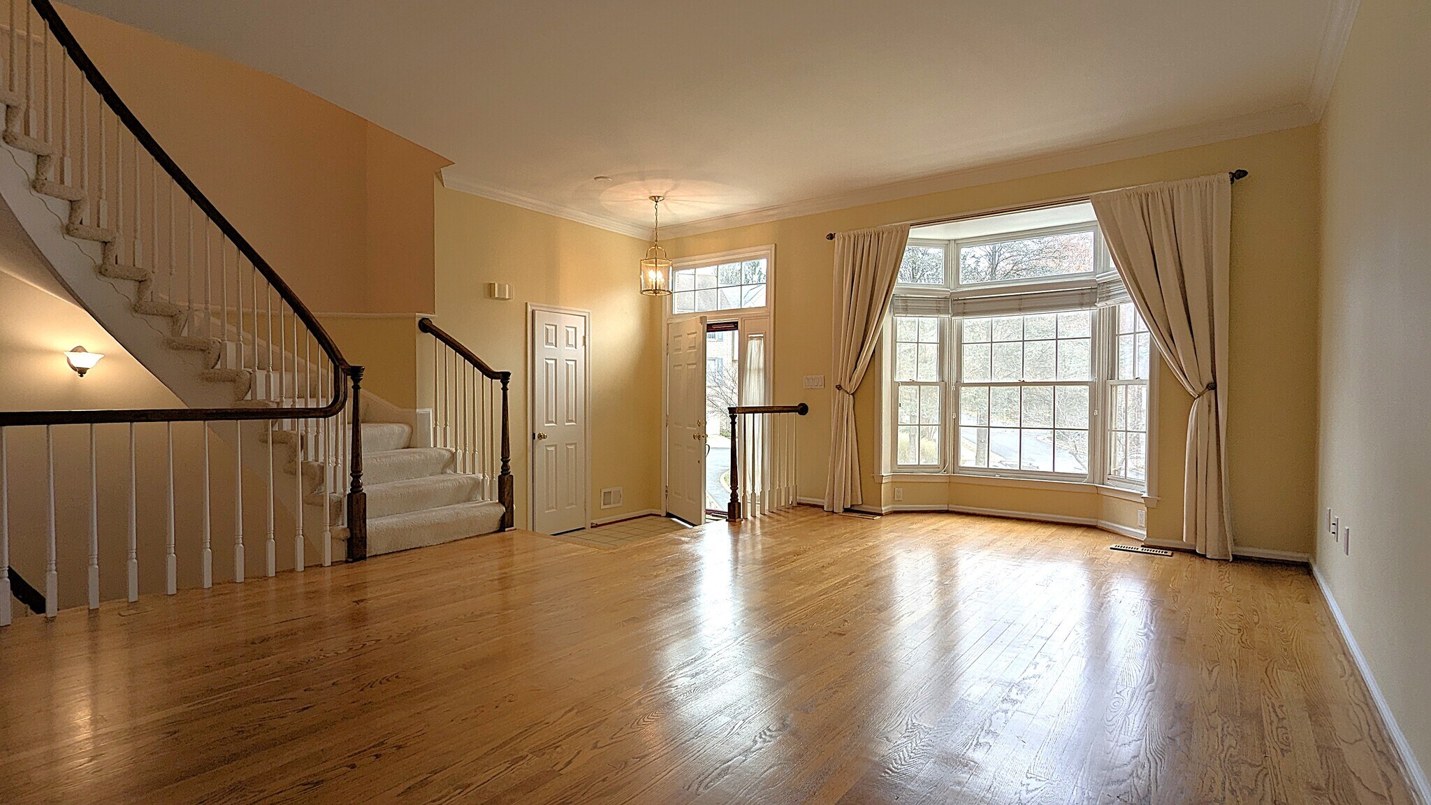 Building Photo - 1379 Heritage Oak Way