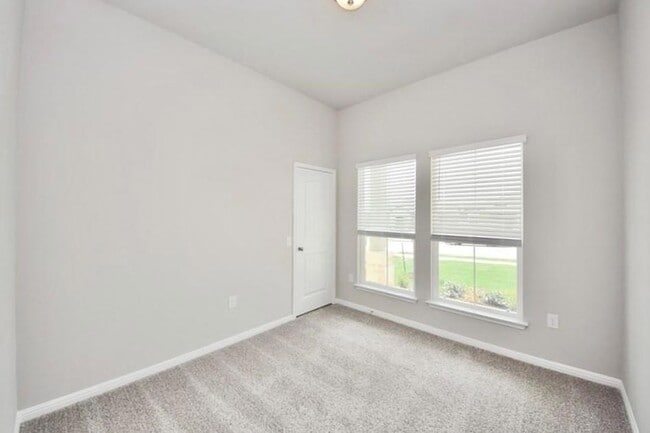 Building Photo - 1513 Fort Dessau Rd