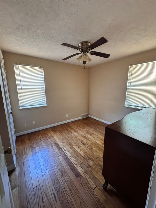 Building Photo - 3770 Brewster St