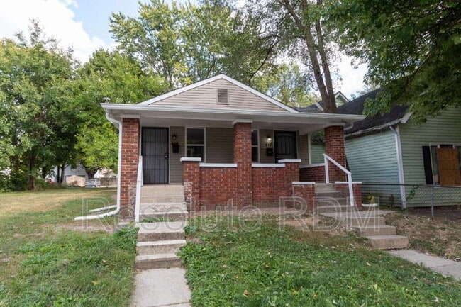 Building Photo - 419 N Beville Ave