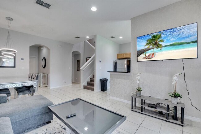Building Photo - 2713 Bushman Dr