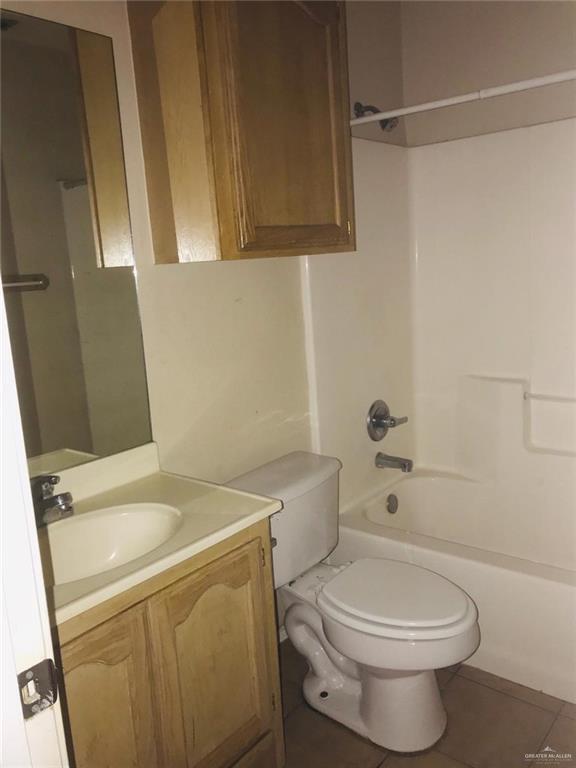 Building Photo - 423 La Mancha Dr