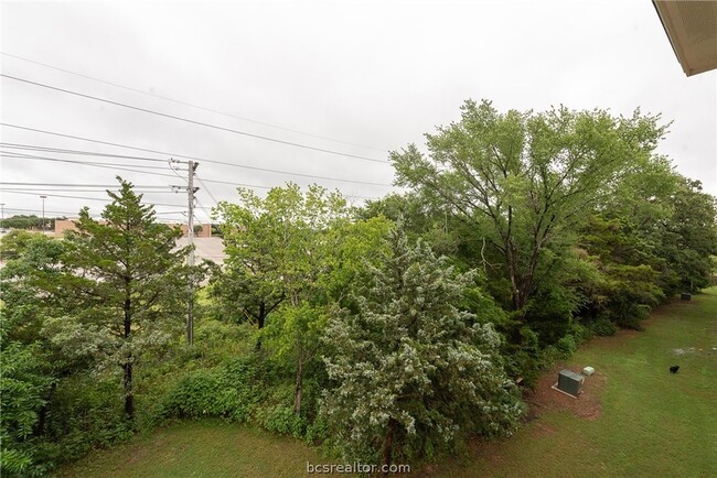 Building Photo - 1915 Dartmouth St