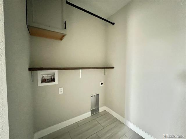 Building Photo - 9187 Swan River St