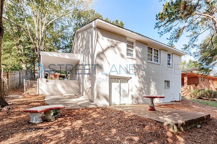 Building Photo - 822 33rd Ave