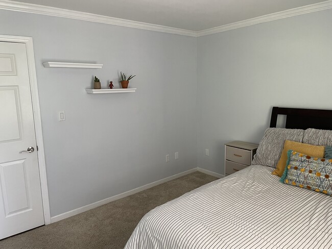 Second bedroom - 417 Olmsted Park Pl