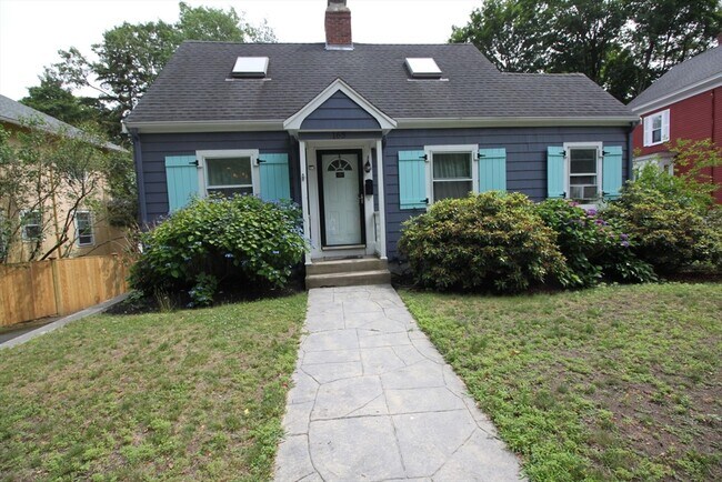 Primary Photo - 165 Lynn Fells Pkwy