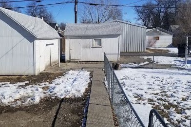Building Photo - 107 Durland Ave