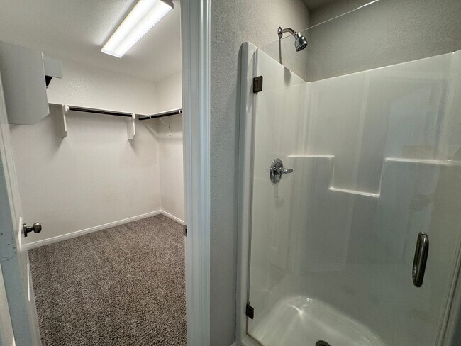 Building Photo - 938 James Parker Cir