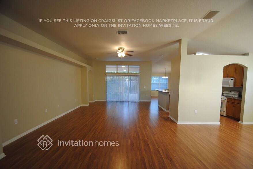 Building Photo - 22534 Roderick Dr